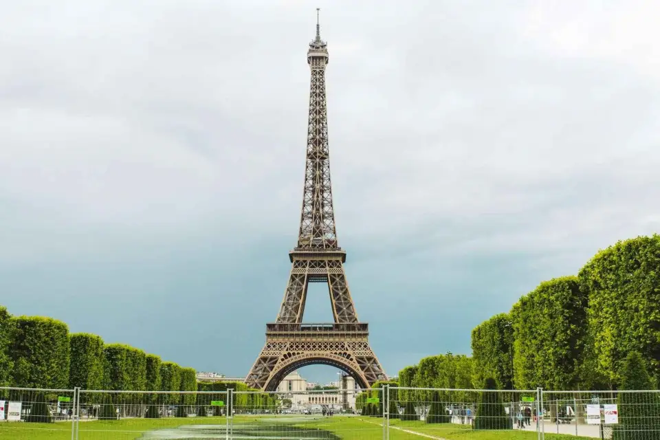 Cumbre privada de la Torre con Champ de Mars y servicio de recogida del hotel