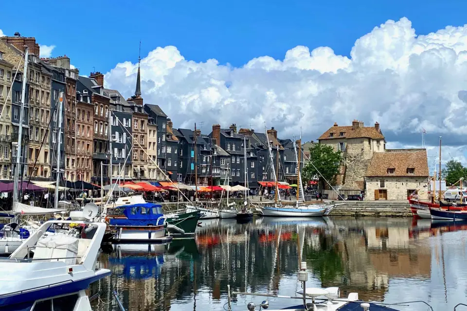 Viaje Privado Guiado en Directo Rouen Giverny Honfleur en Mercedes