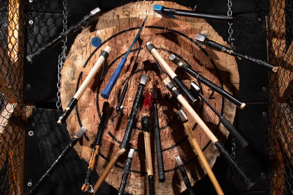 ULTIMATE AXE THROWING BAR EXPERIENCE AMBERES