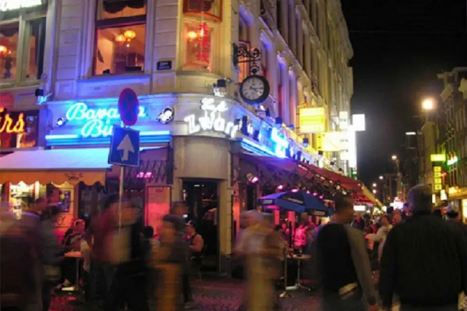 Ámsterdam: Barrio Rojo y Pub Local