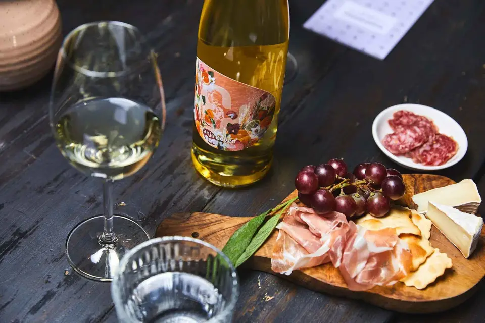 Cata de vinos holandeses | Centro de Ámsterdam