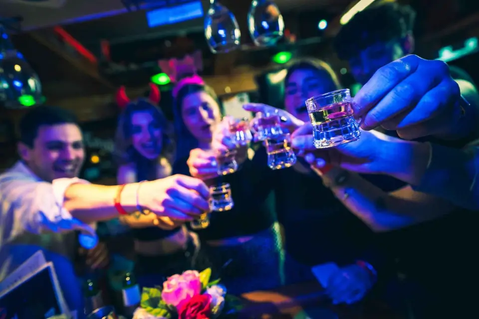 Centro de la ciudad y Red Light Pub Crawl: Pase de 2 noches