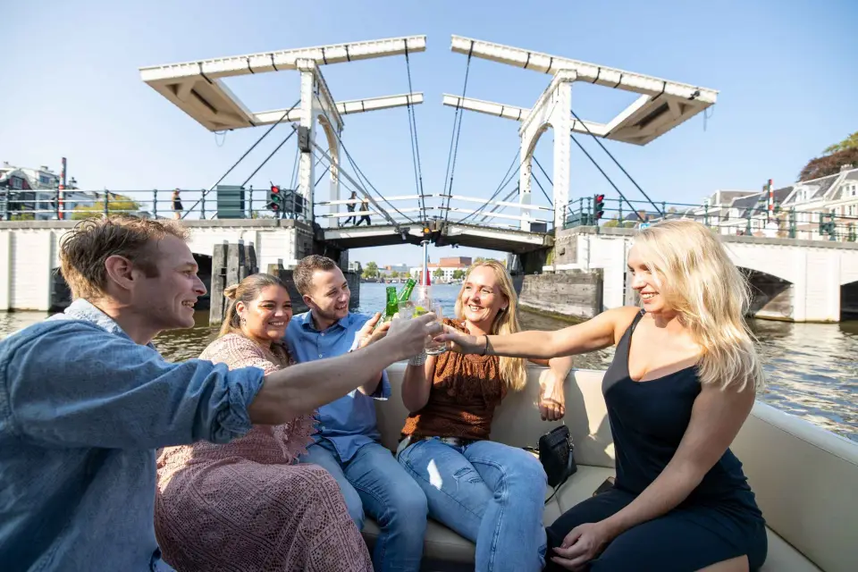Ámsterdam: Crucero en barco con bebidas y aperitivos