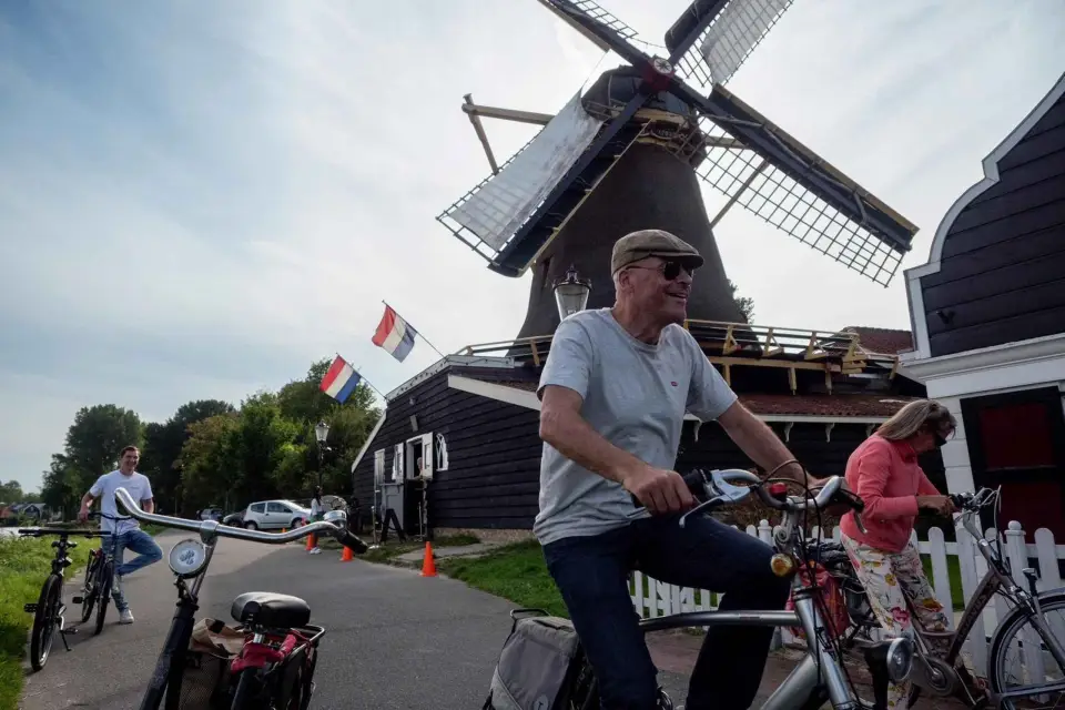 Amsterdam: Excursión en bici por el campo, molino de viento y queso de Mike
