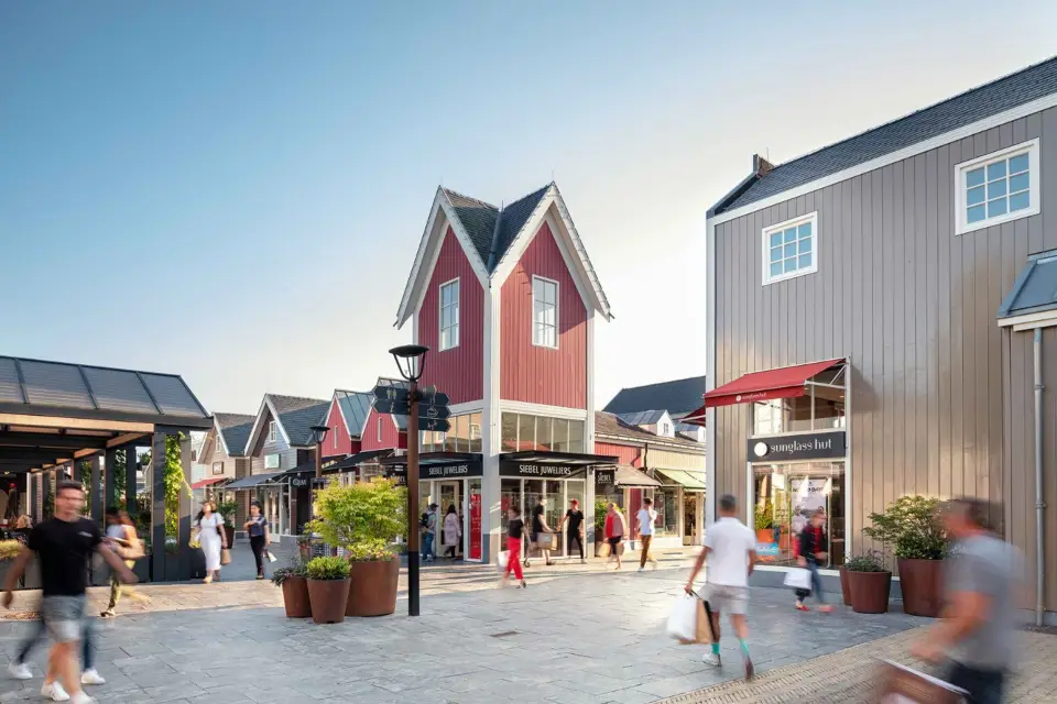 Ámsterdam: Excursión de un día de compras Batavia Stad Fashion Outlet