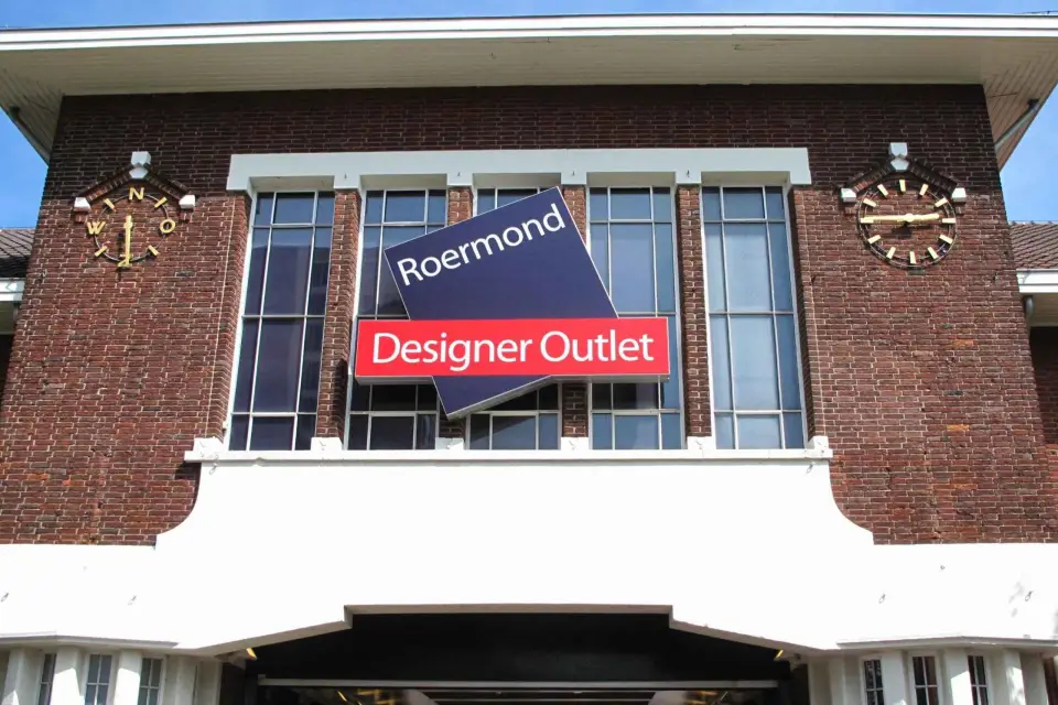 Amsterdam: Excursión privada de un día al Designer Outlet Roermond