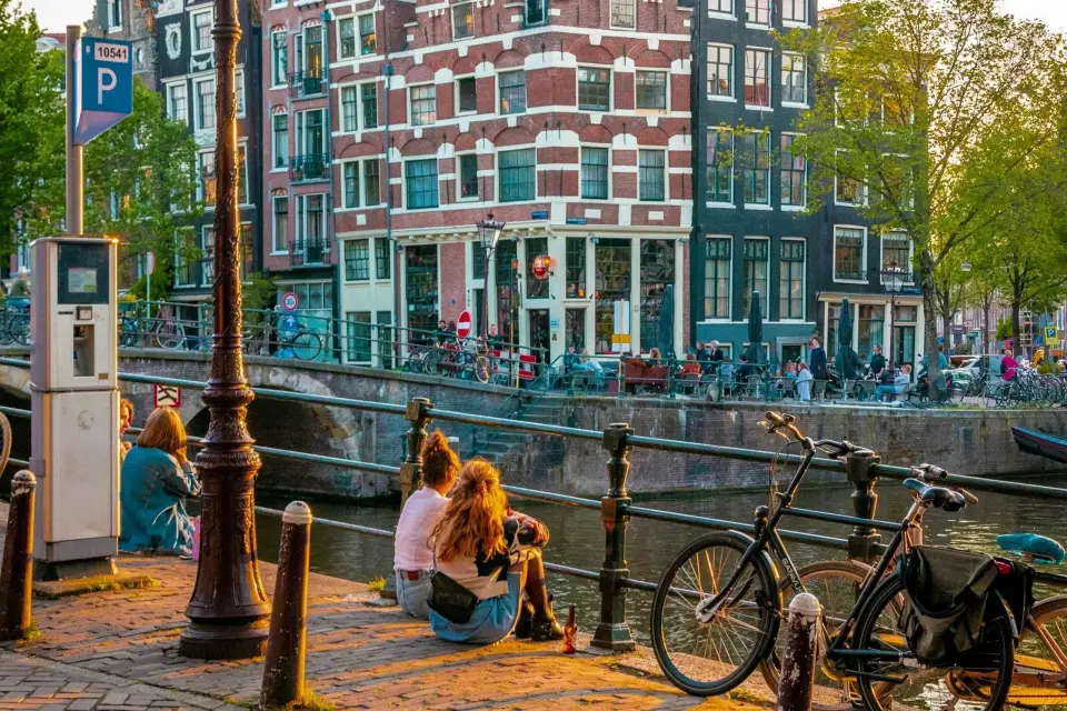 Ámsterdam: Explorando la Ciudad de los Canales
