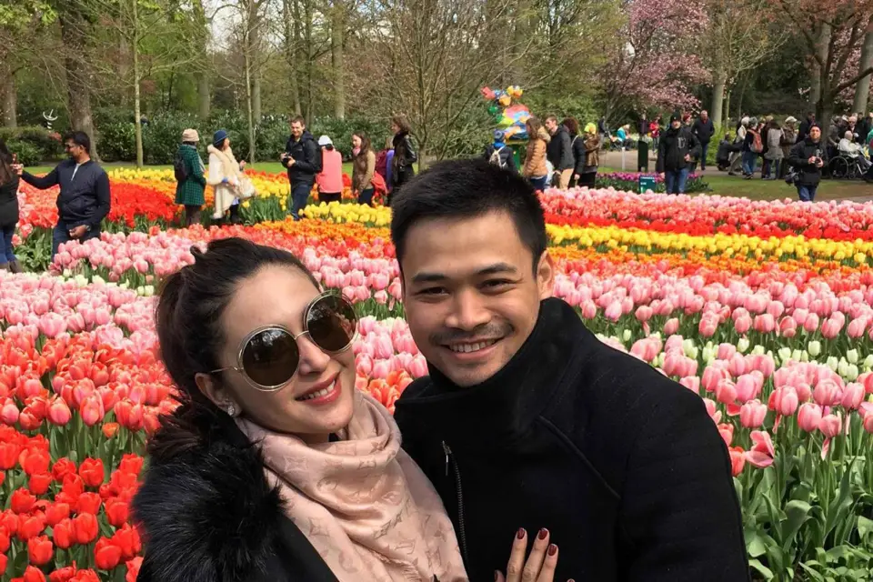 Amsterdam: Jardín de Tulipanes de Keukenhof y Experiencia Giethoorn