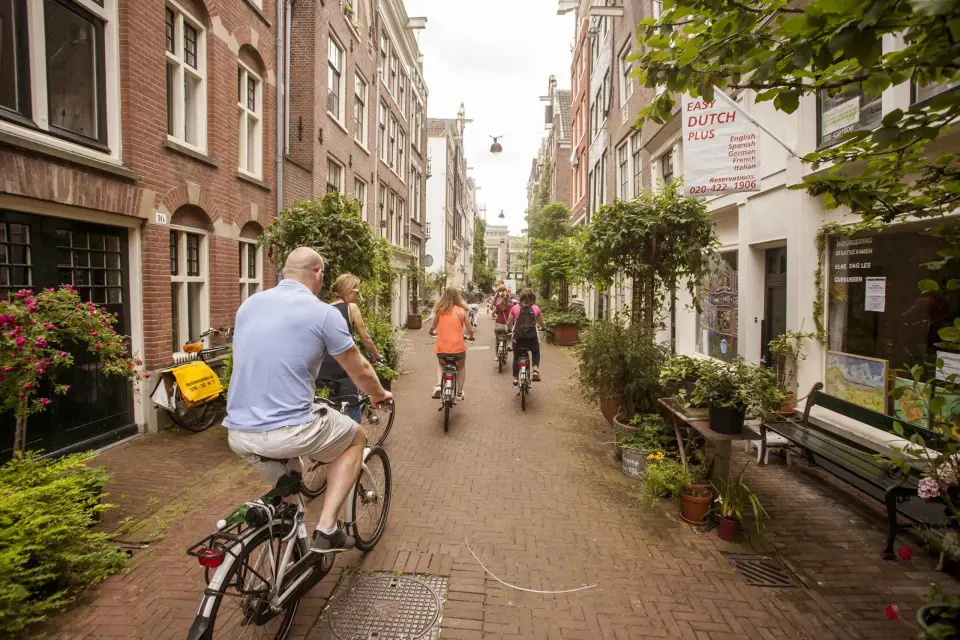 Ámsterdam: Las joyas ocultas y lo más destacado Visita guiada en bicicleta