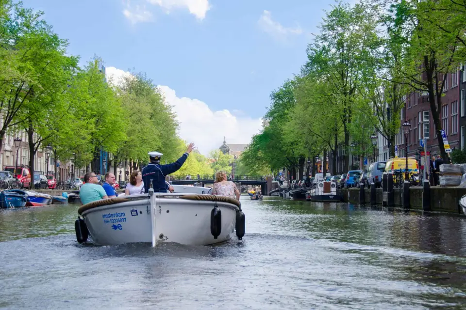 Amsterdam: Paseo en barco abierto por el canal