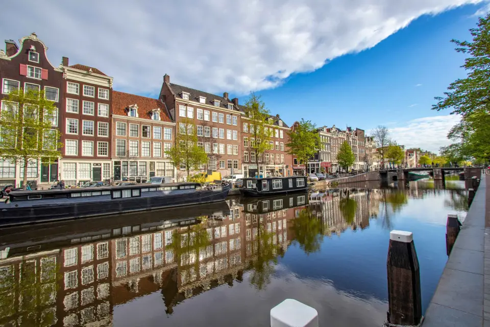 Amsterdam: Paseo exprés con un local en 90 minutos
