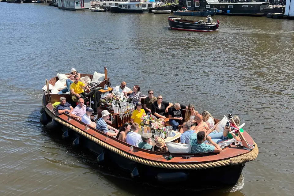 Amsterdam: Tour en barco con bebidas ilimitadas opcionales