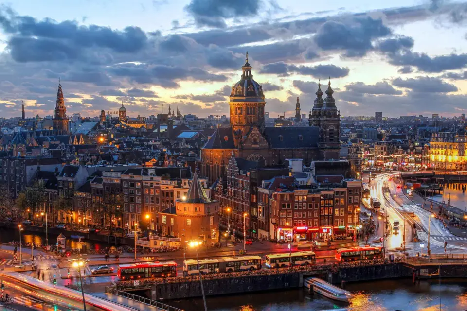 Amsterdam: Tour por el Barrio Rojo After Dark