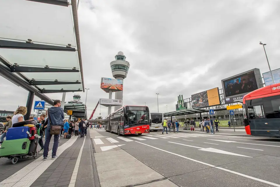 Traslado directo en autobús de Schiphol al centro de Haarlem (ida y vuelta)