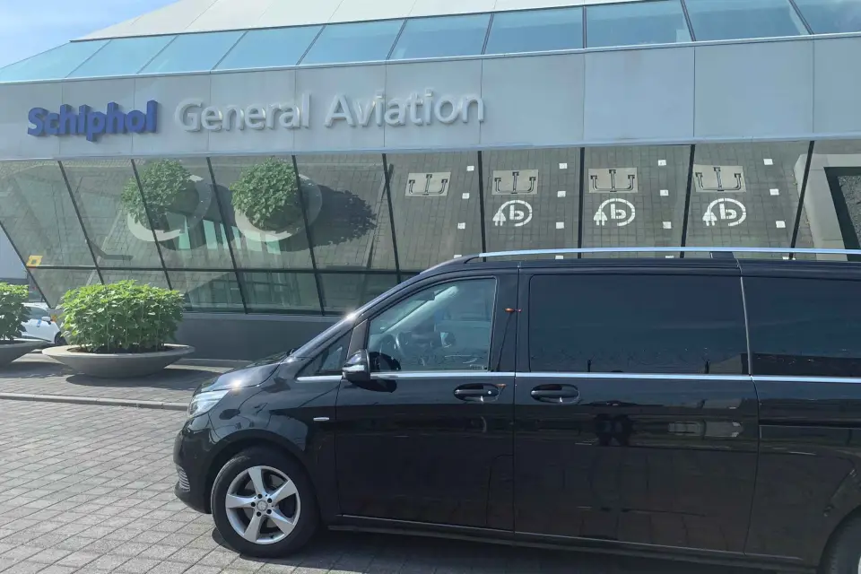 Ámsterdam: traslado privado al aeropuerto de Schiphol