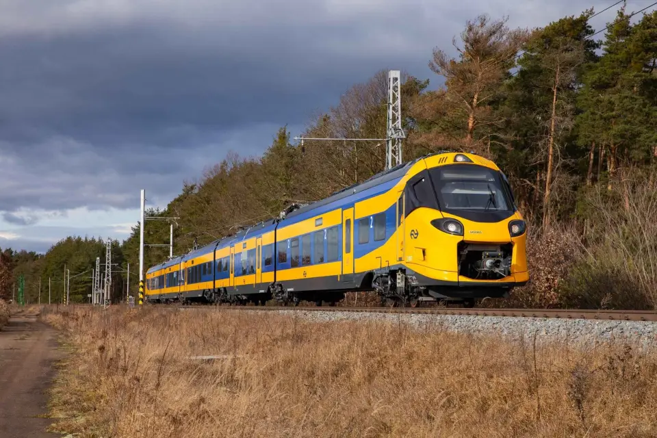 Amsterdam: Tren + tranvía de ida y vuelta a Scheveningen