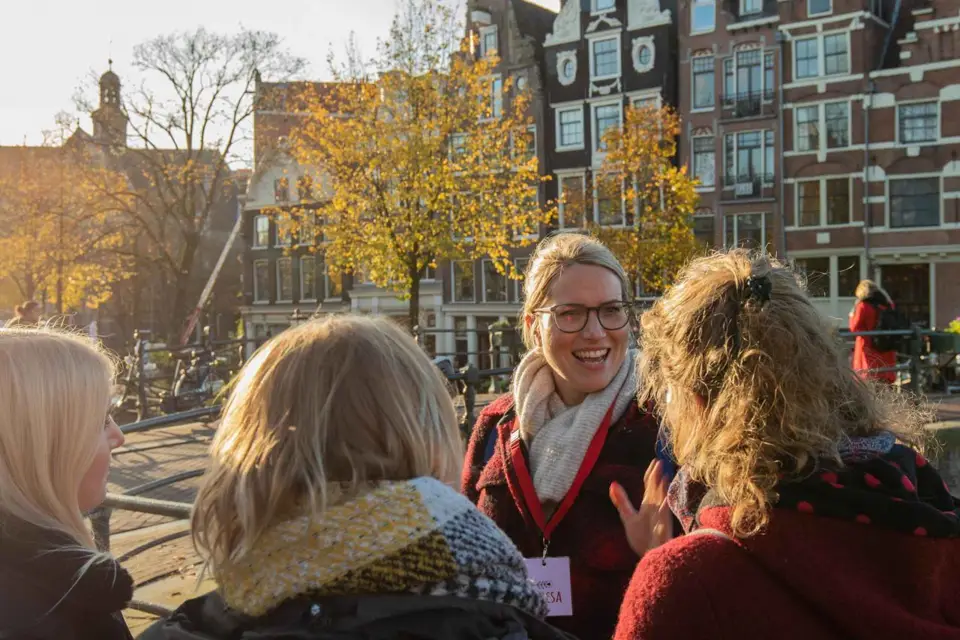 Amsterdam: Visita al barrio de Jordaan con un guía alemán