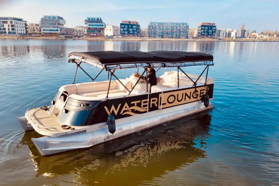 Berlín: Alquila un barco sin licencia