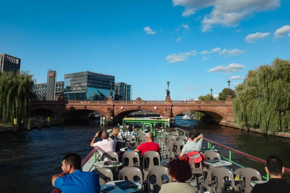 Berlín: crucero de 2,5 h por la zona este con comentarios