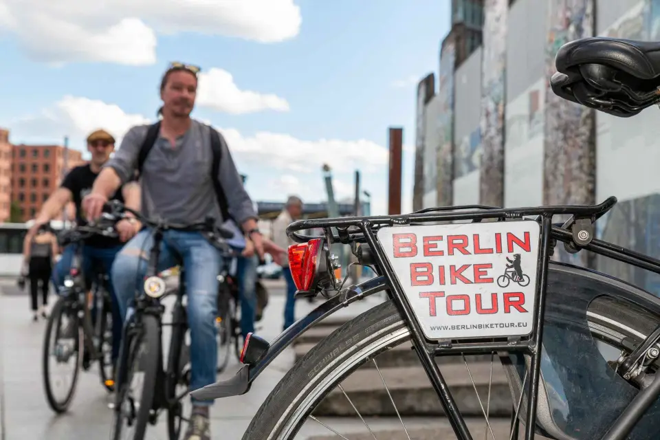 Recorrido en bicicleta para grupos pequeños por la historia del Muro de Berlín