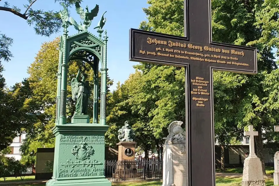 Berlín: Recorrido por el Cementerio de los Inválidos