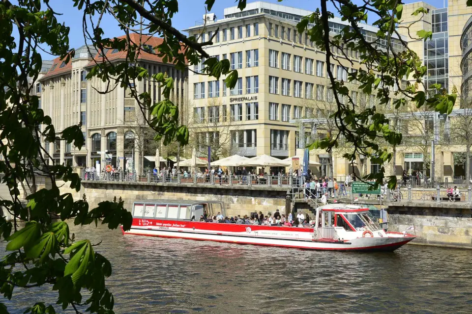 Berlín: tour en barco por el viejo y el nuevo Berlín