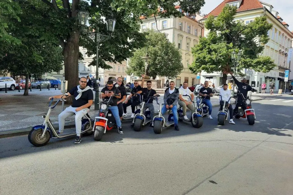 Berlín: tour guiado de 2 horas por la ciudad en un Fat Scooter