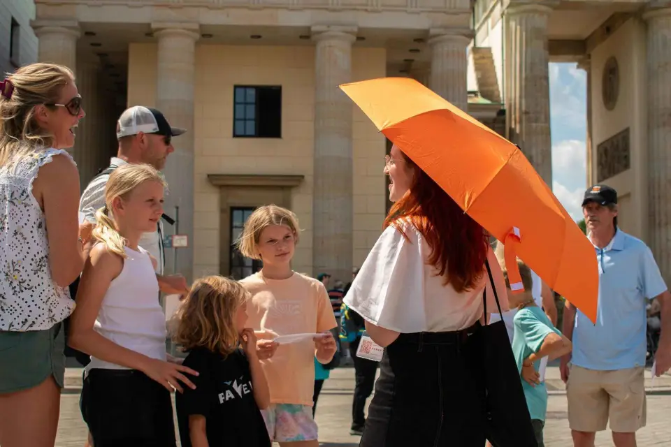 Tour a pie para familias por lo más destacado de Berlín
