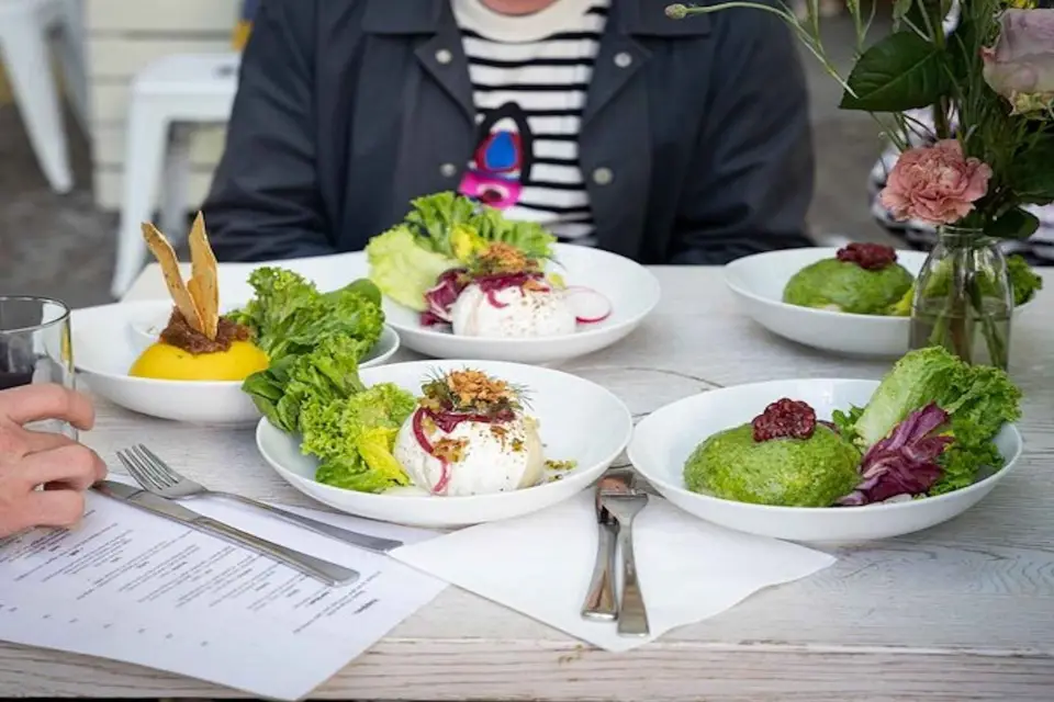 Berlín: Tour a pie gastronómico y cultural