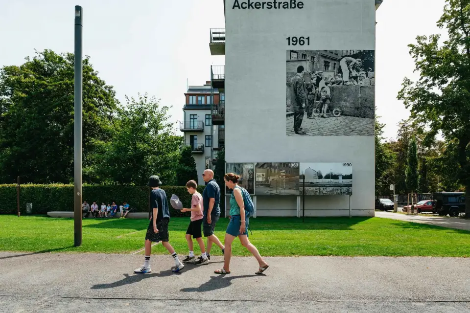 Berlín: Tour a pie del Muro de Berlín con Torre Mirador
