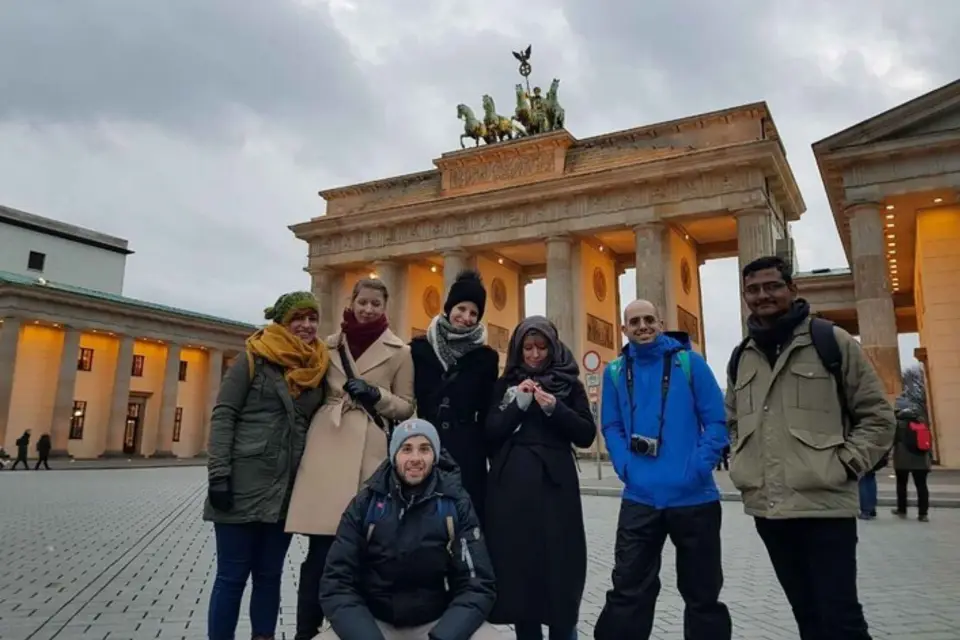Berlín : Tour a pie privado del arte callejero (Tour privado)