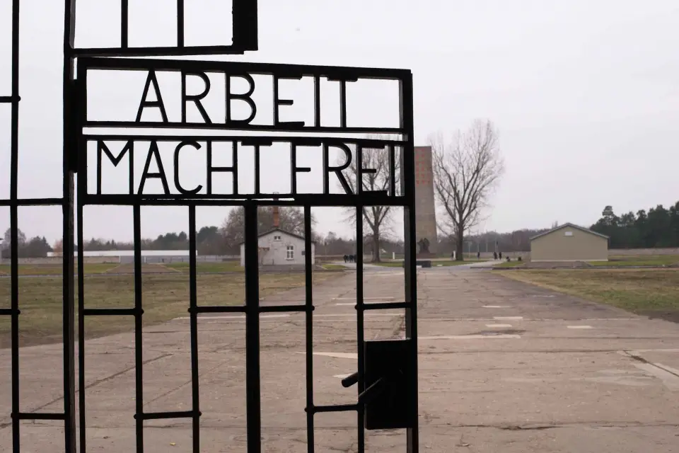 Desde Berlín: Tour Privado del Campo de Concentración de Sachsenhausen