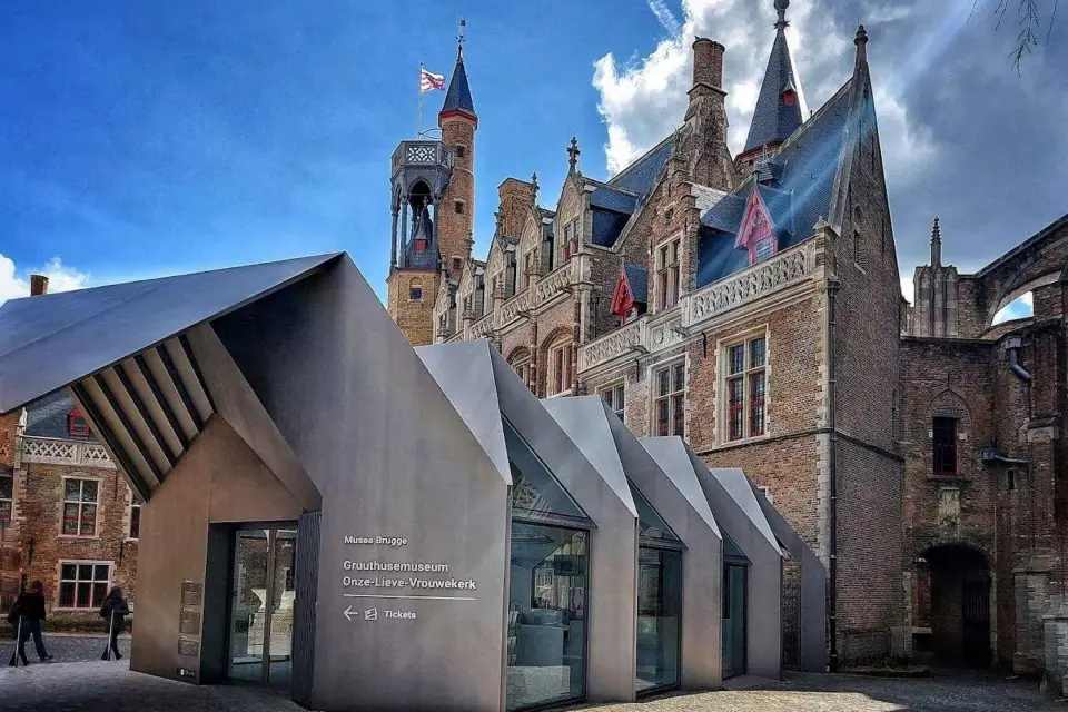 Brujas: Gruuthusemuseum Ticket de acceso y Audio tour de la ciudad