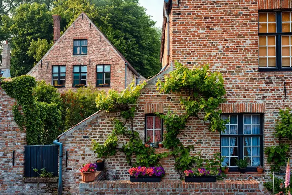 Brujas: El paseo perfecto con un lugareño