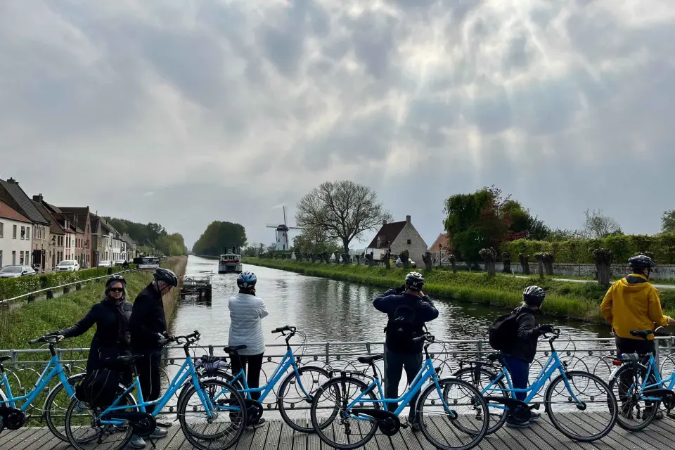 Brujas: Ruta guiada en bicicleta por las llanuras