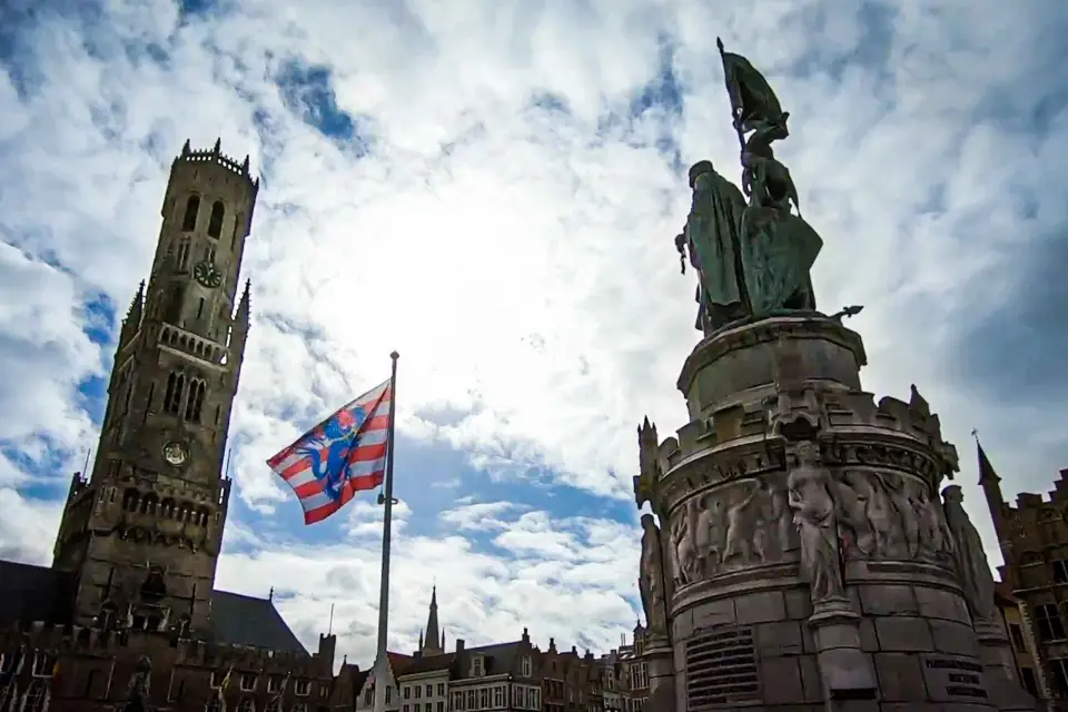 Brujas: Tour a pie privado de lo más destacado de la historia
