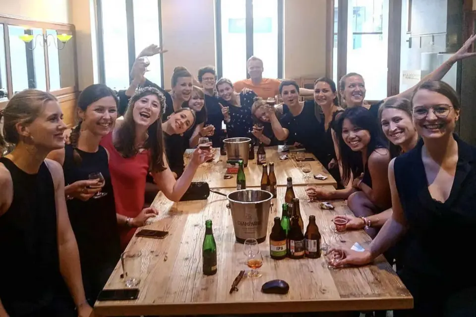 Bruselas: Cata de Cerveza Belga y Curso en un Bar Privado