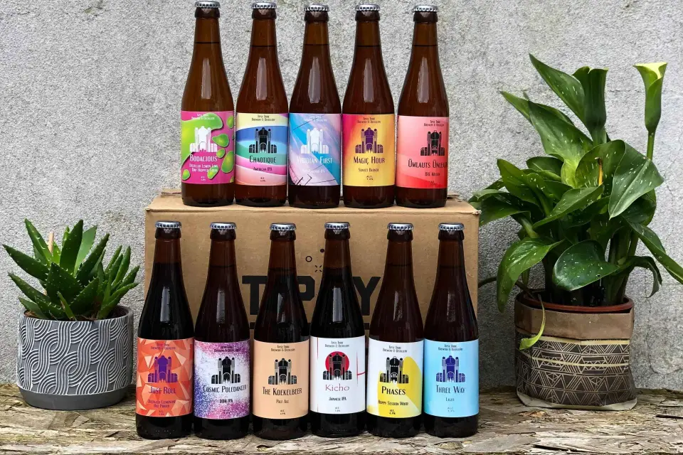Cata de cerveza y tour guiado por una microcervecería-destilería