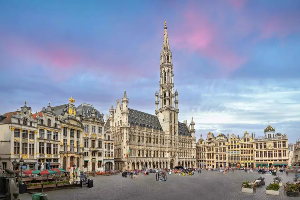 Cautivador tour a pie por Bruselas: Lo más destacado y las joyas ocultas