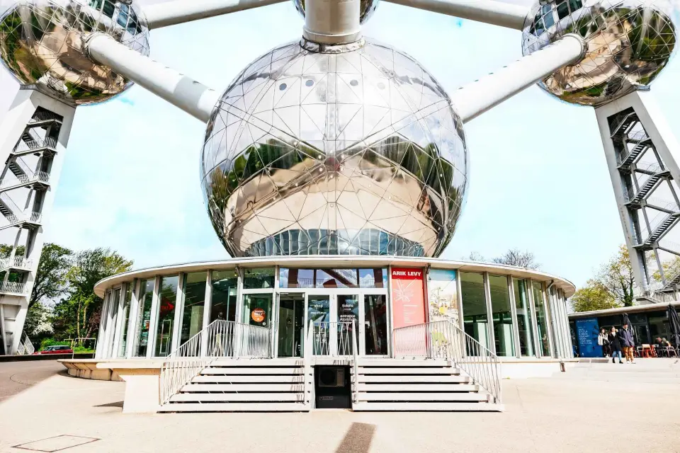 Bruselas: Ticket de entrada al Atomium con entrada al Museo del Diseño