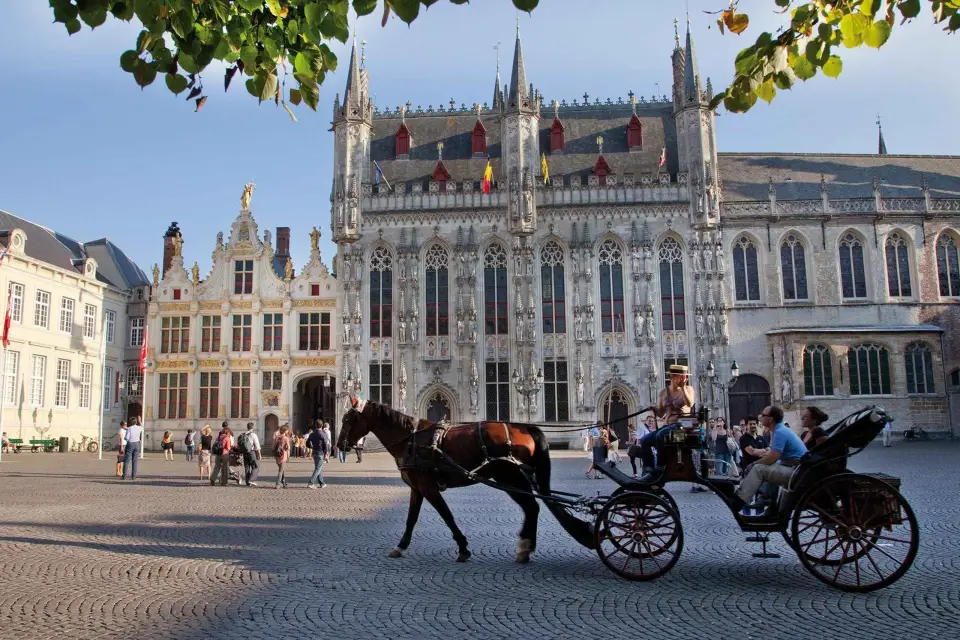 Tour privado de Brujas a Bruselas