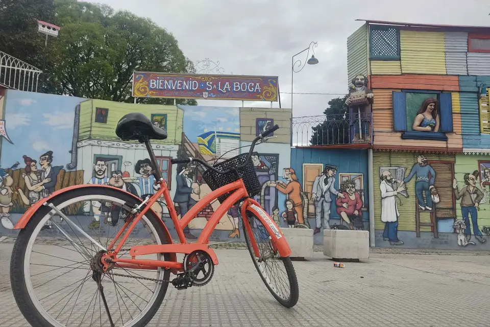 Bike Tour Street Art - Arte Urbano La Boca / Barracas
