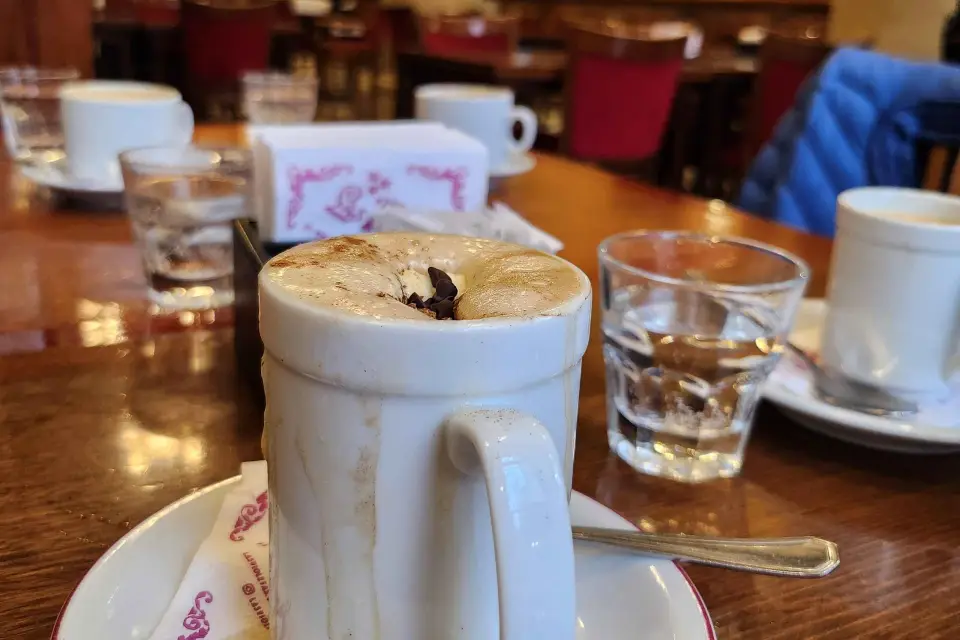 Cafés y Bodegones de Buenos Aires