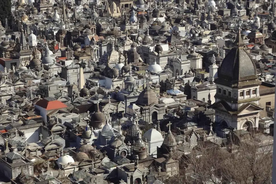 Cementerio de la Recoleta: arte e historias de los mausoleos