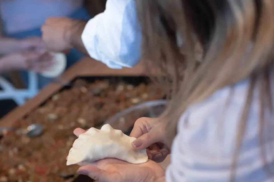 Clase de Cocina de Empanadas Premium y Cata de Vinos