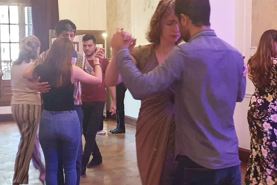 Buenos Aires: Clase grupal de tango con mate y merienda