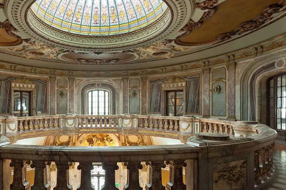 Comida o cena en el Palacio Paz