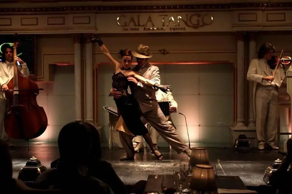Buenos Aires: Espectáculo de Tango de Gala con Cena Opcional
