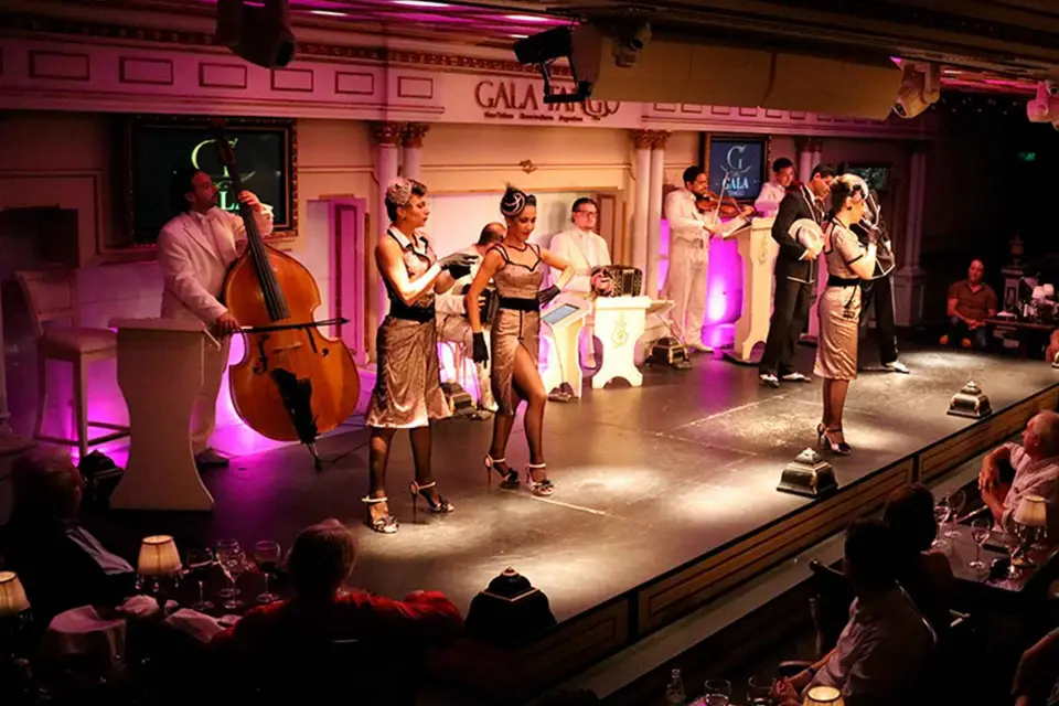 Gala Tango Lujo: Sólo Espectáculo + Bebida + Traslado Gratis.