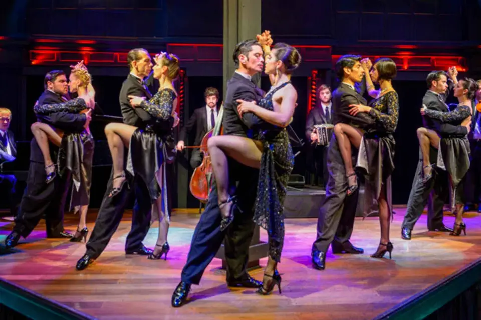 El Querandi: Cena Gourmet + Espectáculo de Tango + Traslado Gratis.